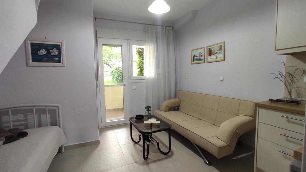 Asterias Maisonette & Apartments Karianí المظهر الخارجي الصورة